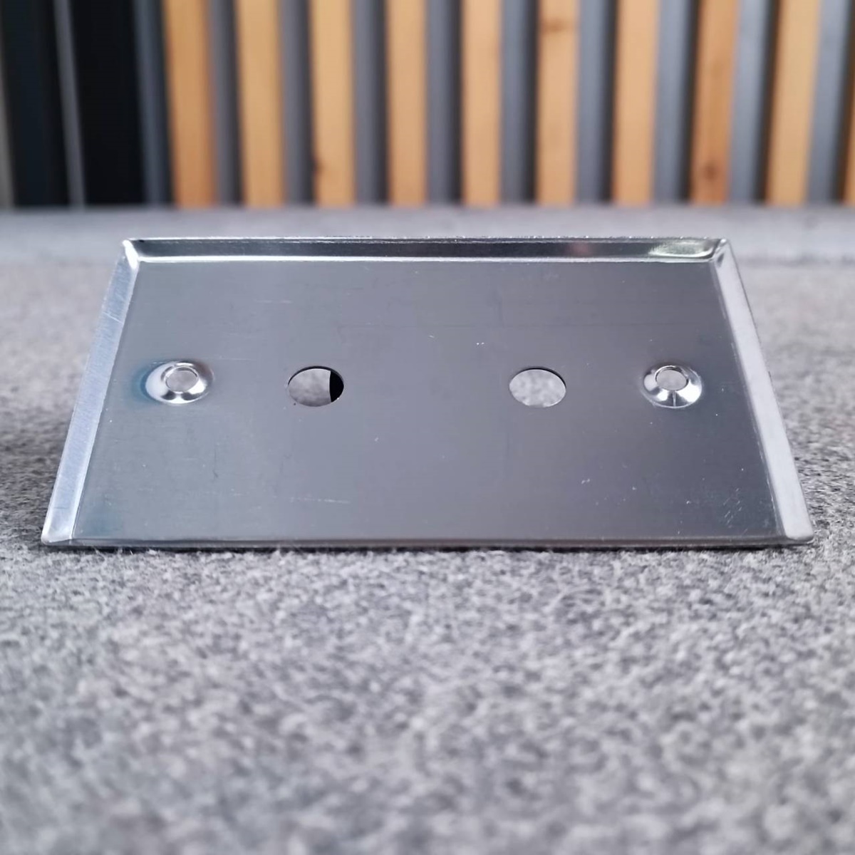 แผ่นสแตนเลส RCAx2 SWP207-0-2-9.5MM-CG แผ่นเพลท rca 2รู งานติดตั้ง เครื่องเสียง ไมค์ สัญญาณ เสียง เอไอ-ไพศาล