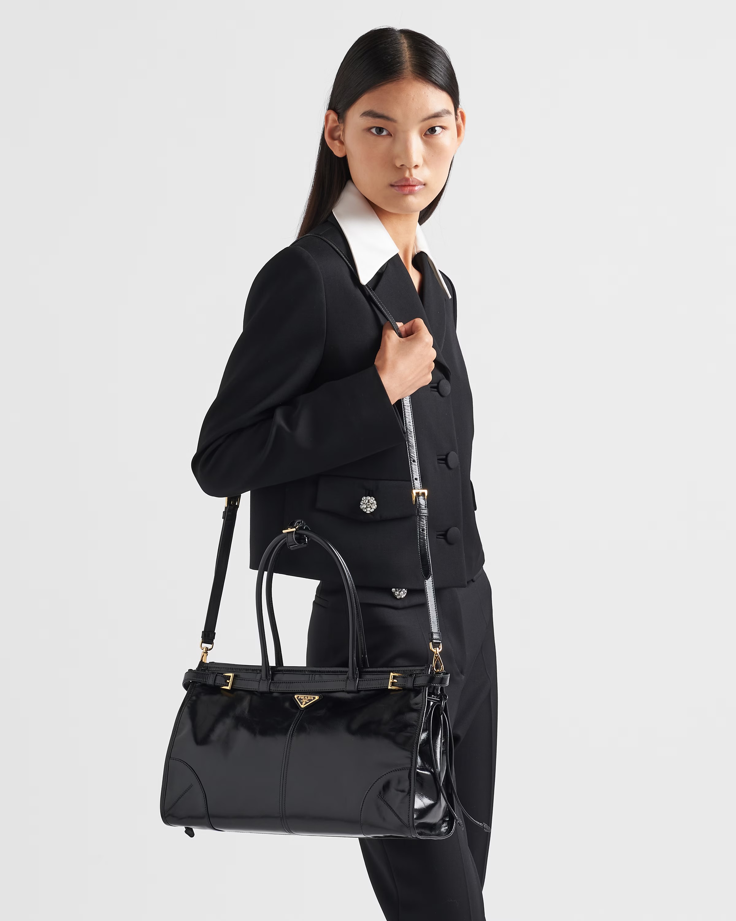 **C** กระเป๋า Prada Large leather handbag สินค้าใหม่ ของแท้