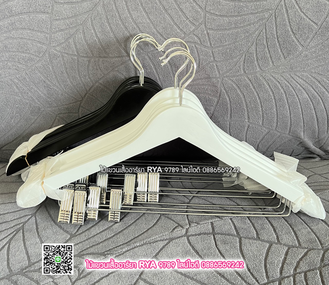 ไม้แขวนหนีบเสื้อ ไม้หนีบกางเกง ไม้แท้ (10 โหลๆ ละ 315)