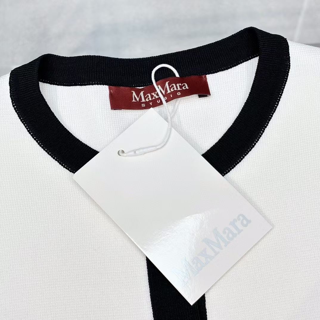 **do** เสื้อคาดิแกน Max Mara มี 2 สีให้เลือก สินค้าใหม่ ของแท้