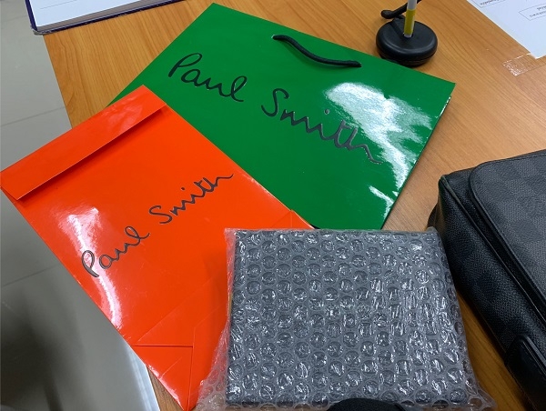 กระเป๋าสตางค์ Paul Smith 10 Cards (Vintage Van gogh) รับประกันของแท้