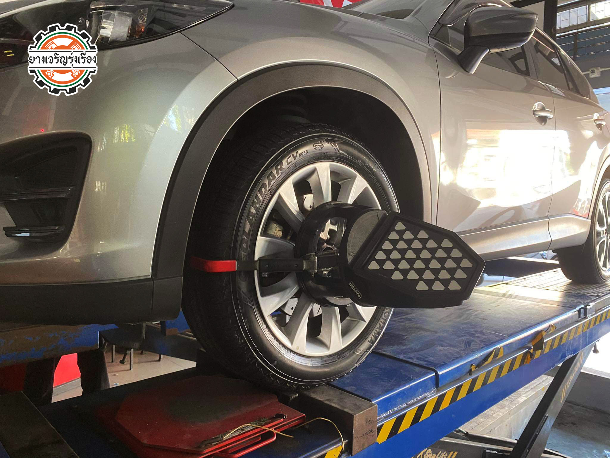 MAZDA CX5 เข้ารับบริการเปลี่ยนยางรถยนต์คุณภาพ ผลิตญี่ปุ่น [+] YOKOHAMA GEOLANDAR CV [+] ขนาด 225/55R19 โปรโมชั่นราคาพิเศษ ติดต่อสอบถามเพิ่มเติม โทร : 08-6569-1915 บุ๊ก และทีมงาน ยินดีต้อนรับครับ 𝙊𝙪𝙧 𝙎𝙚𝙧𝙫𝙞𝙘𝙚 บริการทางร้าน เรารับทำอะไรบ้าง 🔧 ติดตั้งยางแบบไร้รอย 100% 🔧 บริการสลับยาง ตามอายุ 🔧 มียางรถยนต์ทุกยี่ห้อให้เลือกซื้อ 🔧 เช็คช่วงล่าง แก้ปัญหาให้ตรงจุด 🔧 บริการล้างลิ้นปีกผีเสื้อ 🔧 บริการเช็คระยะรถยนต์ 🔧 เปลี่ยนถ่ายของเหลวทั้งระบบ 🔧 ตั้งศูนย์ด้วยเครื่อง HUNTER นำเข้าจาก USA #รถยนต์มีปัญหาไม่รู้ต้องแก้ตรงไหน ทางเรายินดี ตรวจหาปัญหาและหาวิธีแก้ บอกลูกค้าก่อนลงมือทำเสมอราคาเป็นธรรมไม่เอาเปรียบ สบายใจคุณลูกค้า ---------------------------------- ดูแลให้คำปรึกษาทุกปัญหาคาใจ ไม่ทิ้งลูกค้า มีบริการหลังการขาย 【ให้ผู้เชี่ยวชาญของเรา ดูแลรถคุณ】 ร้านยางเจริญรุ่งเรือง ยินดีต้อนรับครับ #ยางรถยนต์ #yokohama #geolandar #CV