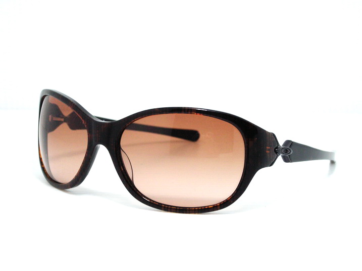 แว่นกันแดด Oakley Abandon สี Sable สวยมากมายค่ะ ของแท้และถูกที่สุด ส่งตรงจากUS.ค่ะ