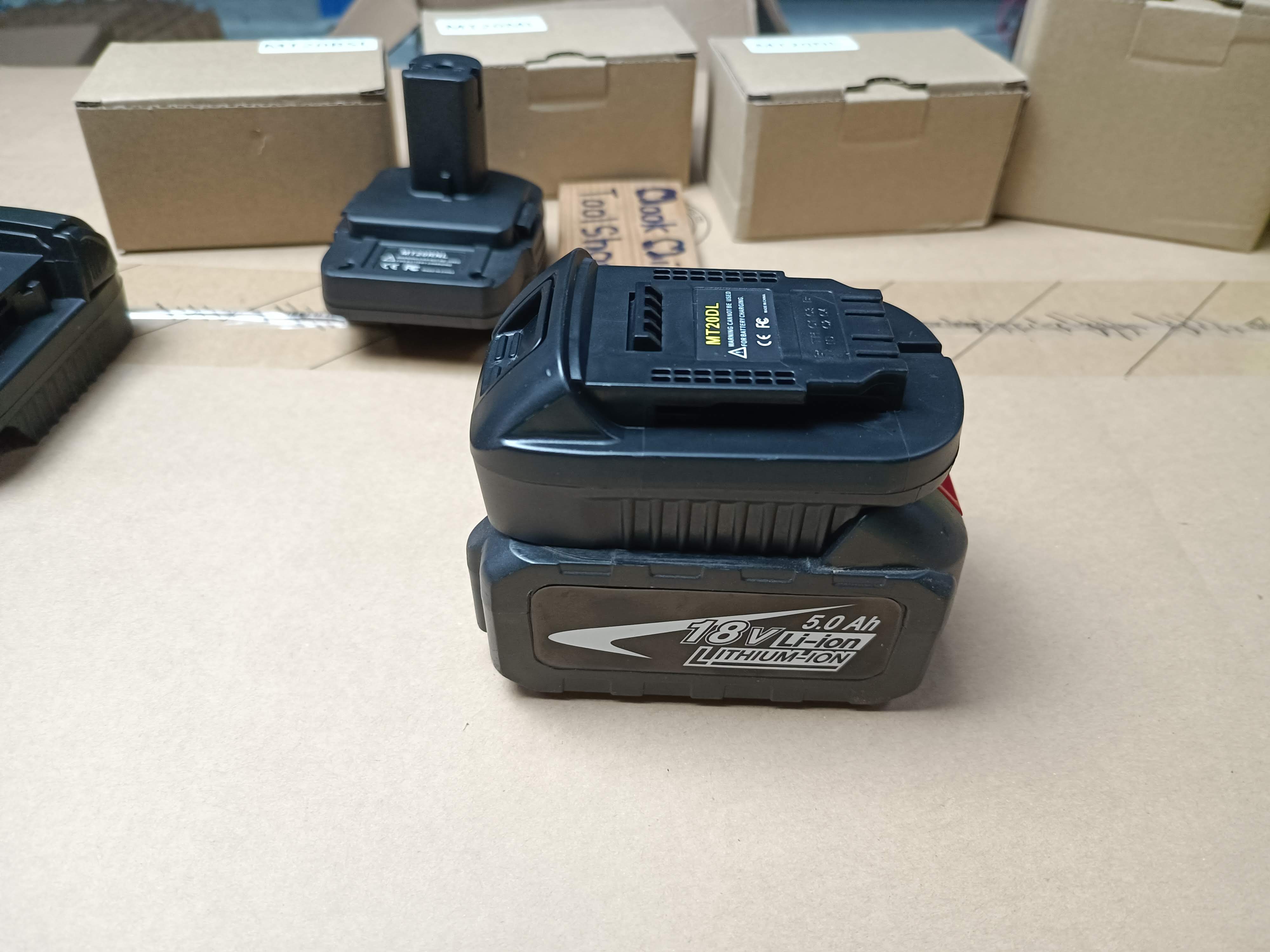 ตัวแปลงแบต Adapter For Makita 18V ให้ใช้กับสว่านยี่ห้อต่าง ดังนี้ Bosch , Milwaukee , Dewalt , Ryobi