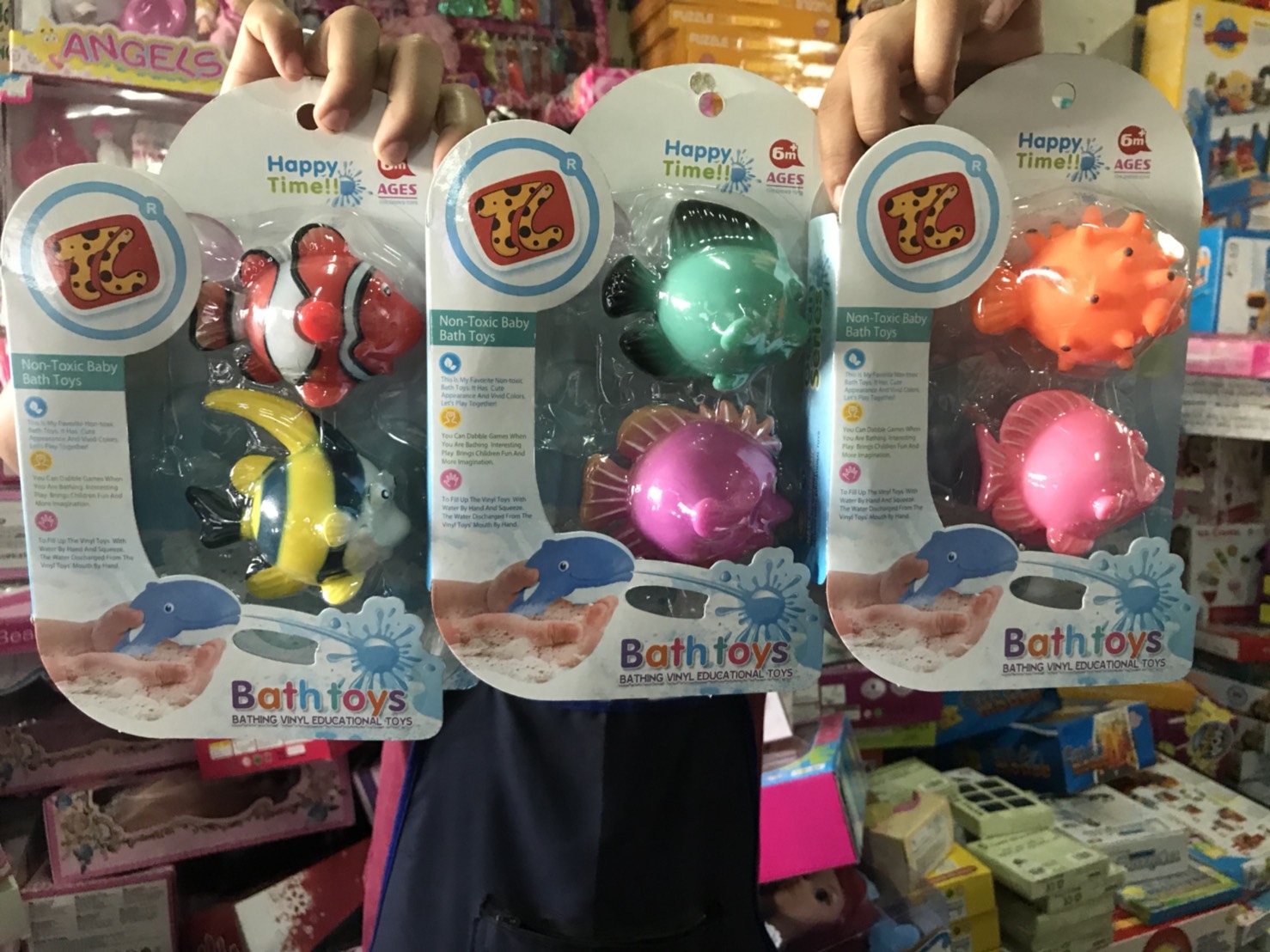 CN009951 ของเล่นปลายางบีบพ่นน้ำ ปลาลอยน้ำ ของเล่นในน้ำ แพ็คละ (ของหมด)