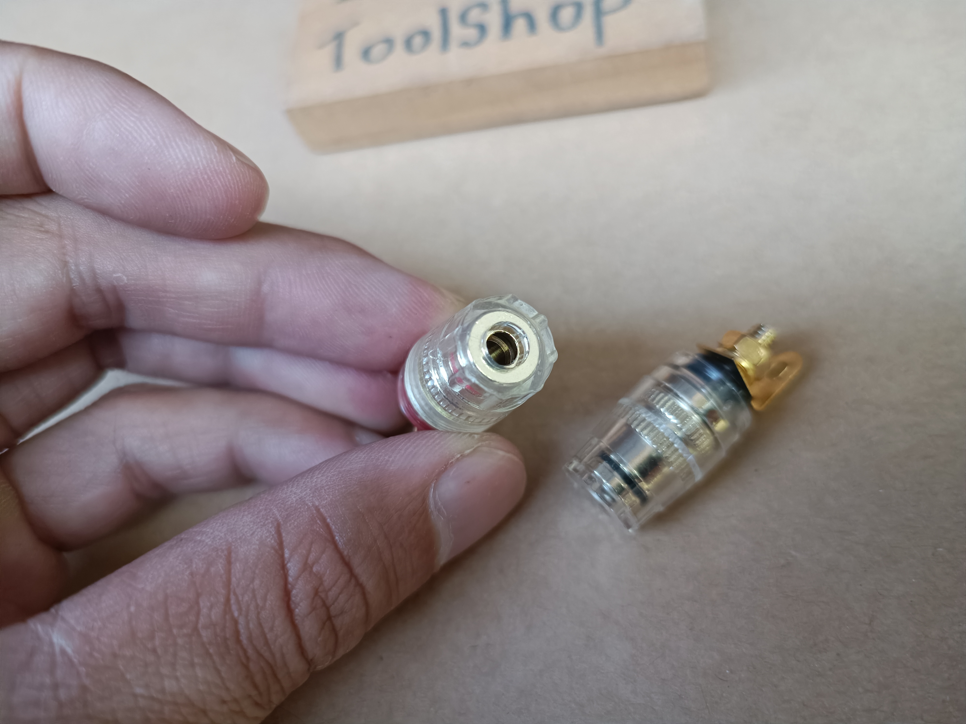 ขั้วต่อสายลำโพง ไบดิ่งโพส ต่อสายแบต หัวต่อบานานาปลั๊ก Banana Plug หัวต่อเครื่องเสียง ขนาด M4*33 แกนกลางเป็นทองแดง ราคาต่อ 1คู่