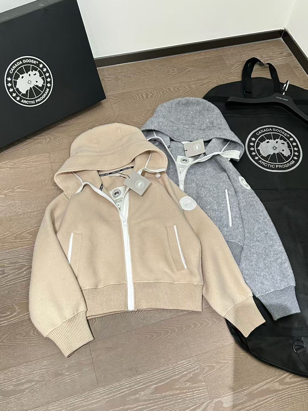 เสื้อกันหนาวผ้าขนสัตว์ Canada goose Chilliwack Bomber Kind Fleece HUMANATURE มี 2 สี สินค้าใหม่ ของแท้