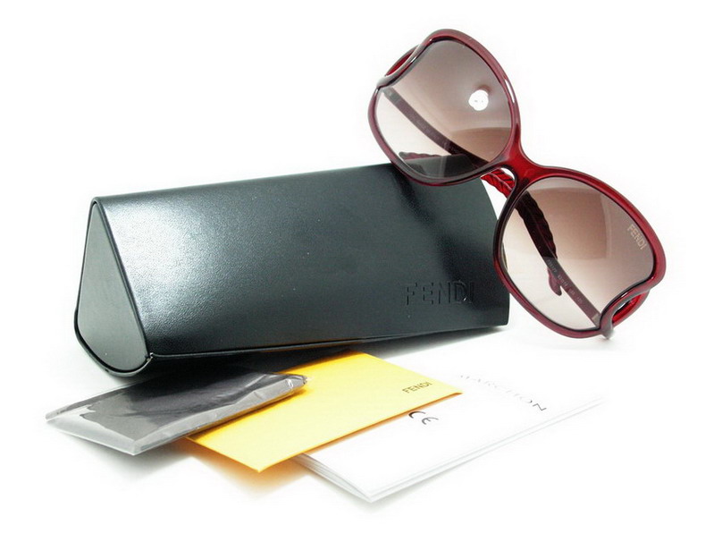 แว่นกันแดด Fendi สวยหรูสุดๆค่ะ ของแท้100%และถูกสุดๆ ส่งตรงจากUS.ค่ะ