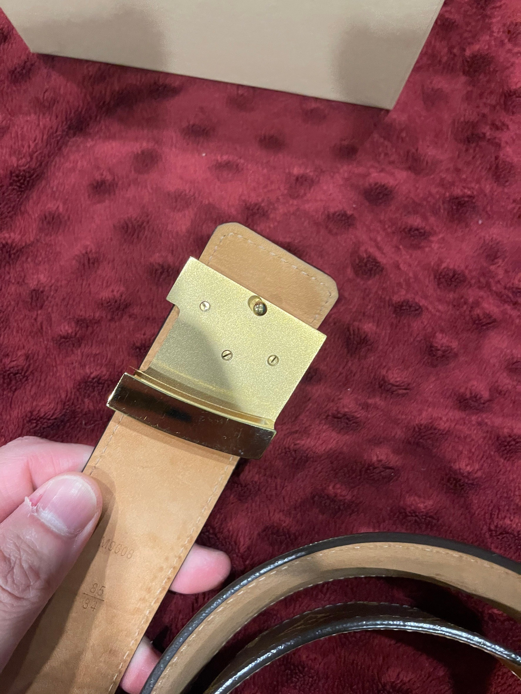 เข็มขัด Louis Vuitton Initials Monogram Brown Tan Gold Logo สภาพ 90 % เหมือนใหม่