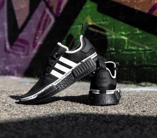 ADIDAS NMD R1 - Black