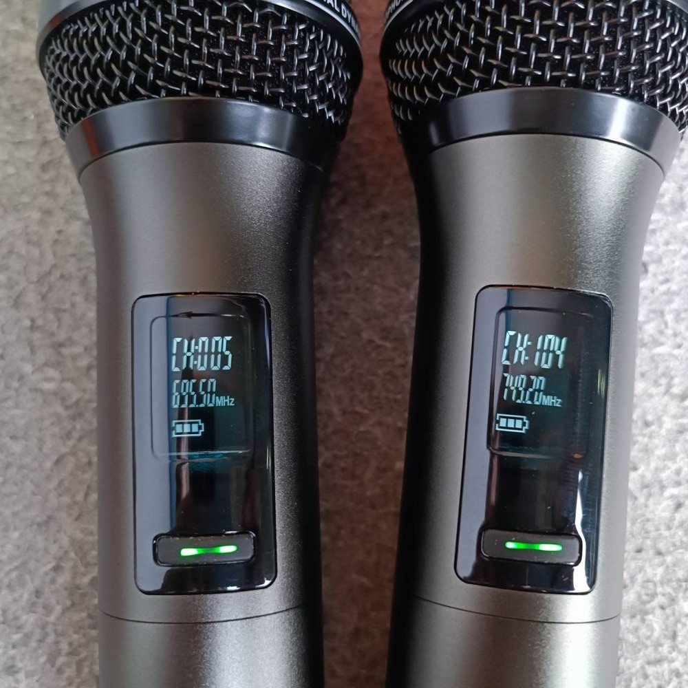 มี 4 สีให้เลือก MICROTECH ET-777A ไมค์ลอย ถือคู่ UHF เครื่องรับเล็ก เขียว / เหลือง / ส้ม / ชมพู ET 777A ET777A ไมค์ลอยมือถือคู่UHF ไมโครโฟนแบบไร้สาย เอไอ-ไพศาล