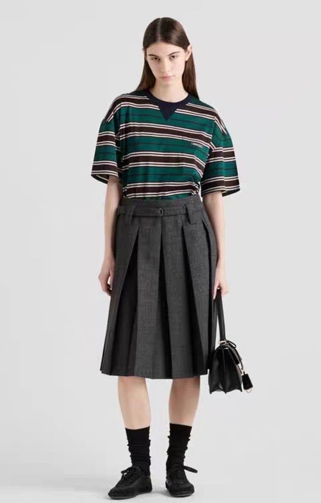 **mix** เสื้อยืด Prada Striped lisle cotton T-shirt ใส่ได้ ชาย หญิง สินค้าใหม่ ของแท้
