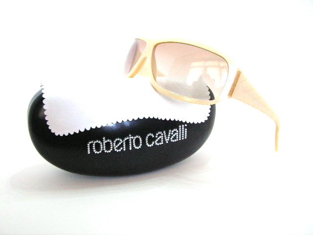 แว่นกันแดด Roberto Cavalli ไฮโซมากมายค่ะ ของแท้100%และถูกสุดๆ ส่งตรงจากUS.ค่ะ