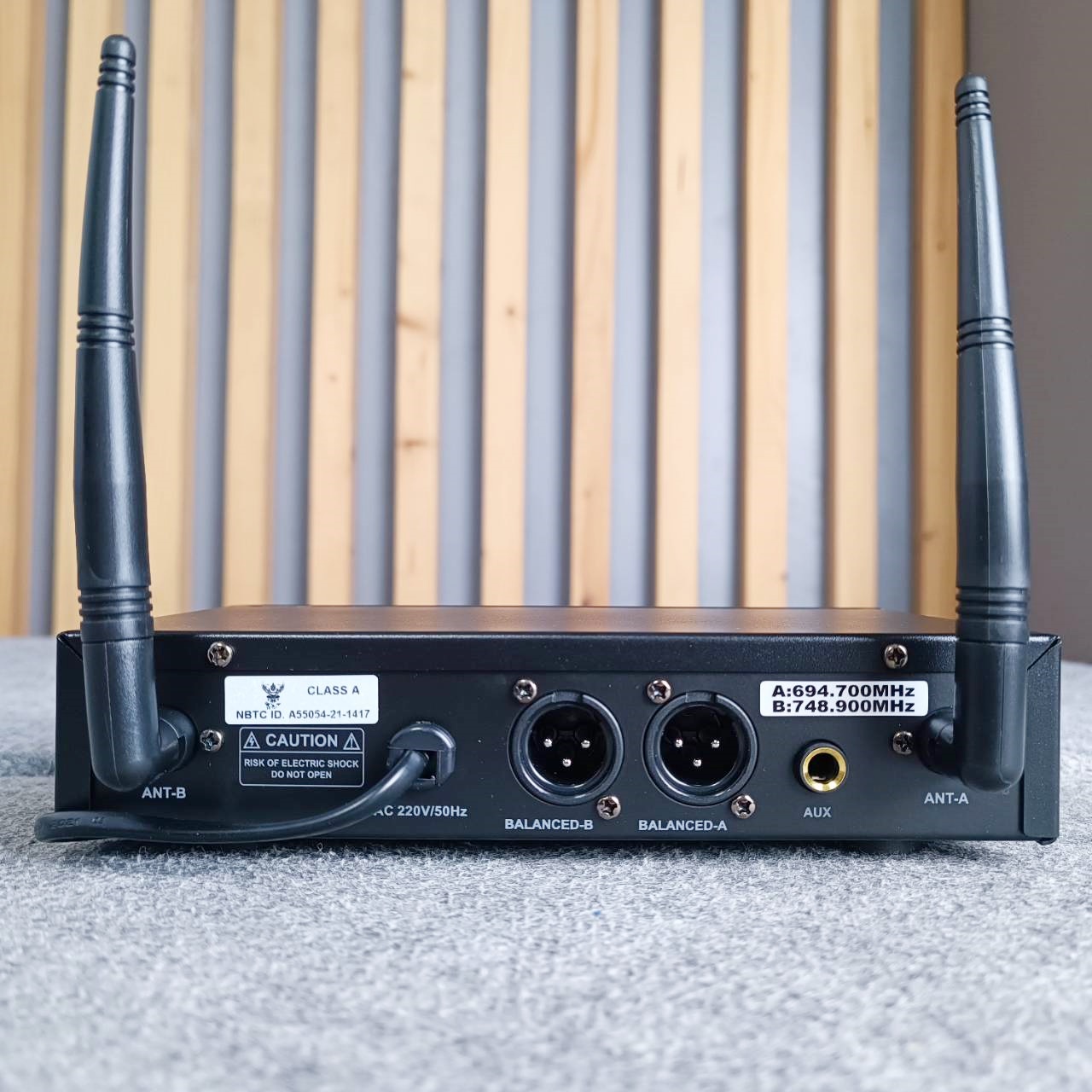 สินค้าใหม่ ลดล้างสต๊อค PROPLUS KM-646 ไมค์ลอยคู่UHF ไมโครโฟนไร้สาย Wireless Microphone KM 646 ไมค์ลอย KM646 PRO PLUS เอไอ-ไพศาล