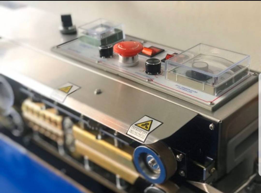 เครื่องซีลสายพาน ( แนวนอน แบบมีระบบพิมพ์วันที่ ) รุ่น FRD1000 W