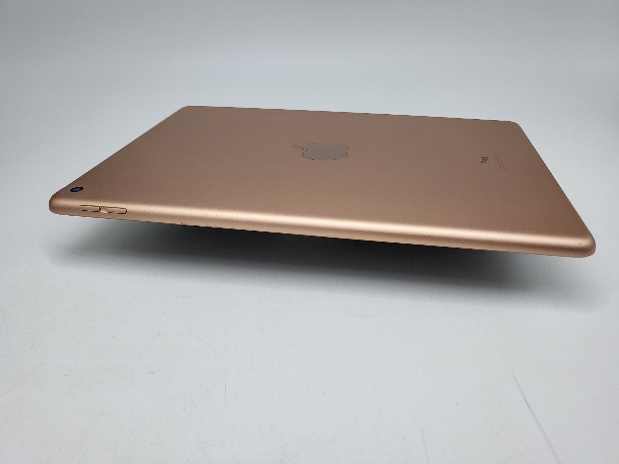 iPad (7th generation) 128GB Wi-Fi Gold สภาพดี ราคาสุดคุ้ม