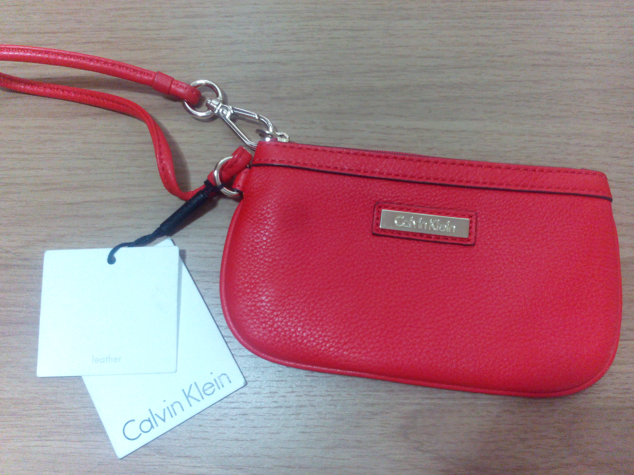 พร้อมส่งCalvin Klein wristlet purse wallet Red