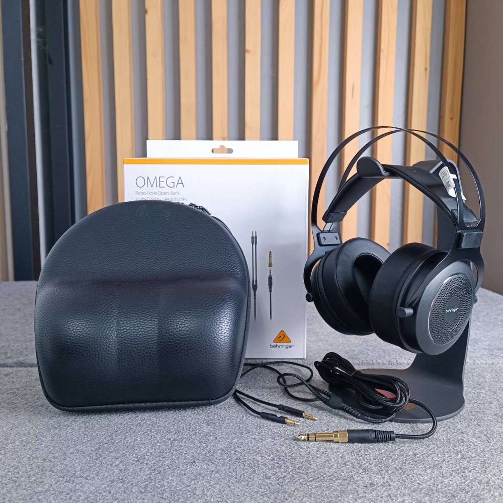 ราคาเฉพาะหูฟังไม่รวมขาแขวน BEHRINGER OMEGA หูฟัง หูฟังครอบหู หูฟังมอนิเตอร์ หูฟังสตูดิโอ Studio Monitoring Headphones เบริงเจอร์ หูฟังโอเมก้า เอไอ-ไพศาล