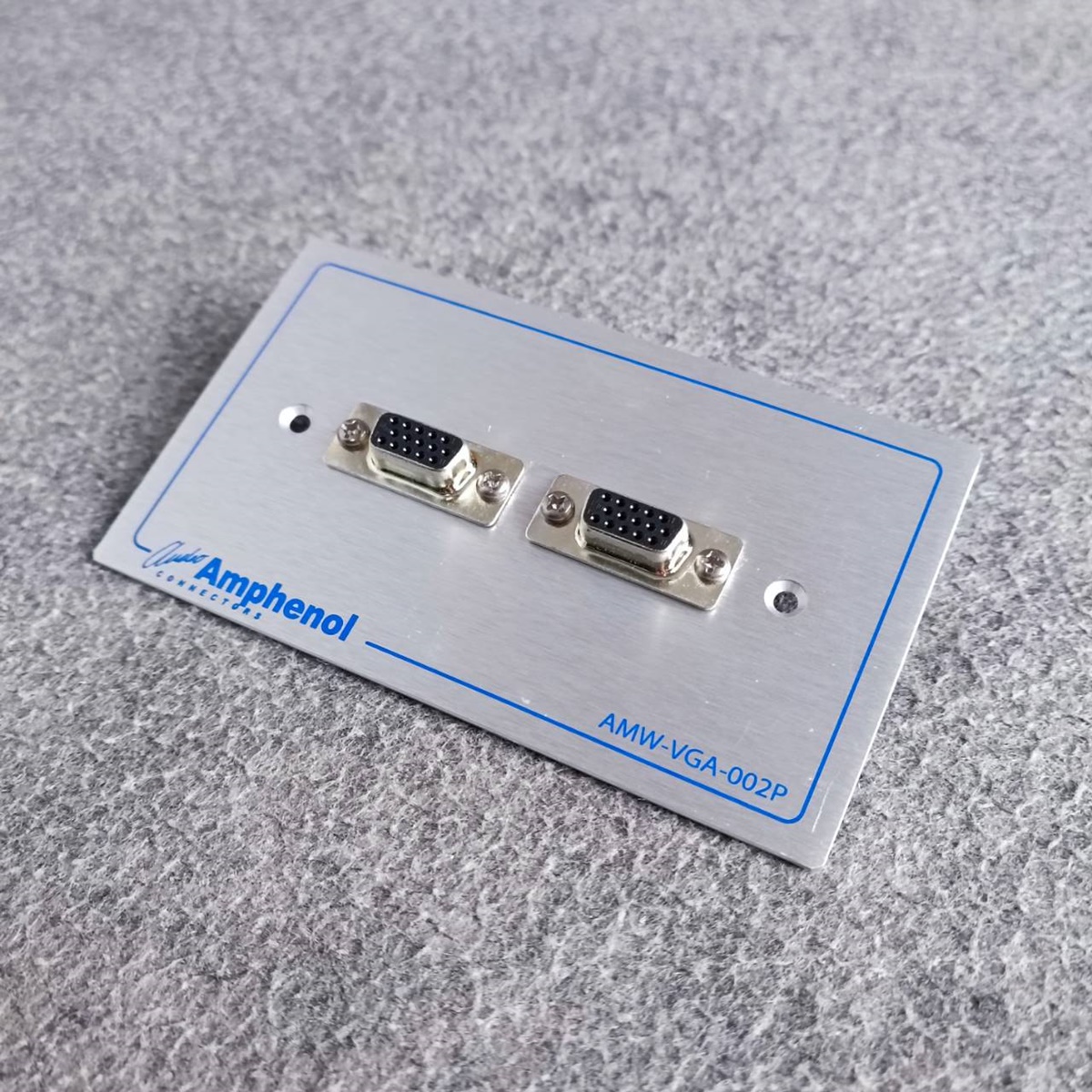 (1ชุด) AMPHENOL AMW-VGA-02P ชุดขั้วต่อ VGA ตัวเมีย 2 จุด Video Outlet Panel Aluminium With VGA 2 Port แผ่นสแตนเลส เอไอ-ไพศาล