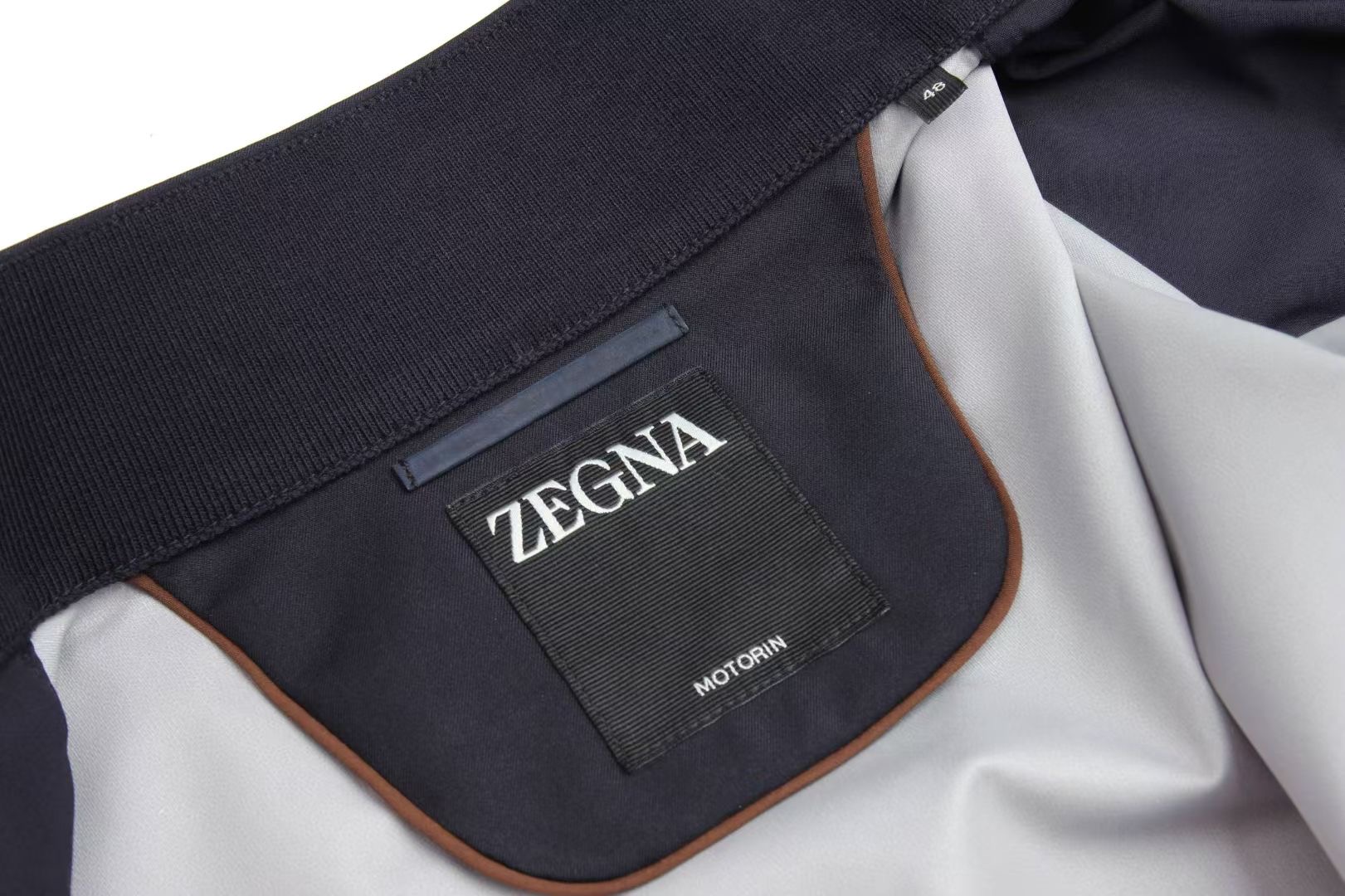 **do** เสื้อคลุม Zegna MOTORIN 100CC MICROFIBER BLOUSON สินค้าใหม่ ของแท้