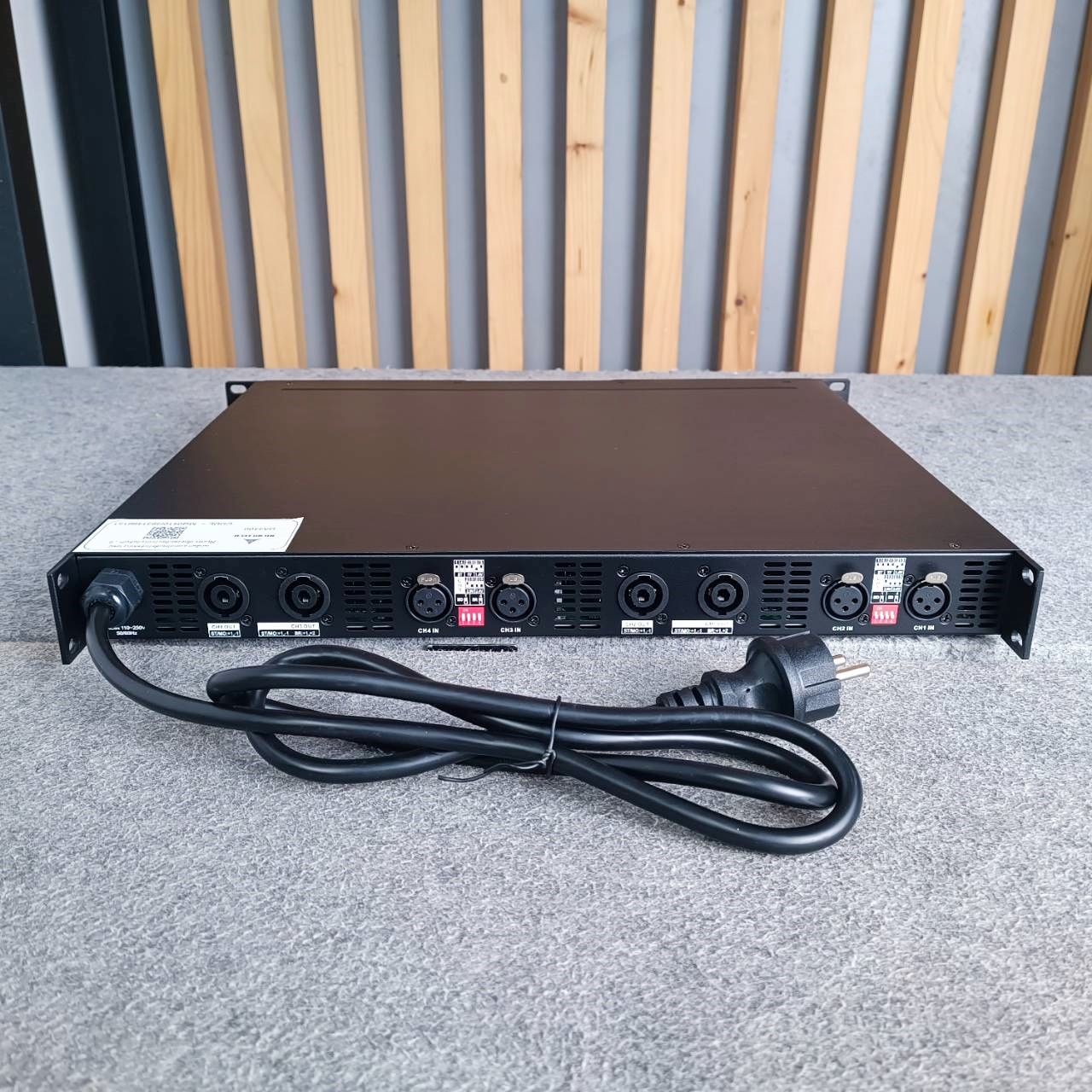 MICROTECH DA-4400 poweramp 4CH เพาเวอร์แอมป์ MICRO TECH DA 4400 เครื่องขยายเสียง DA4400 เอไอ-ไพศาล