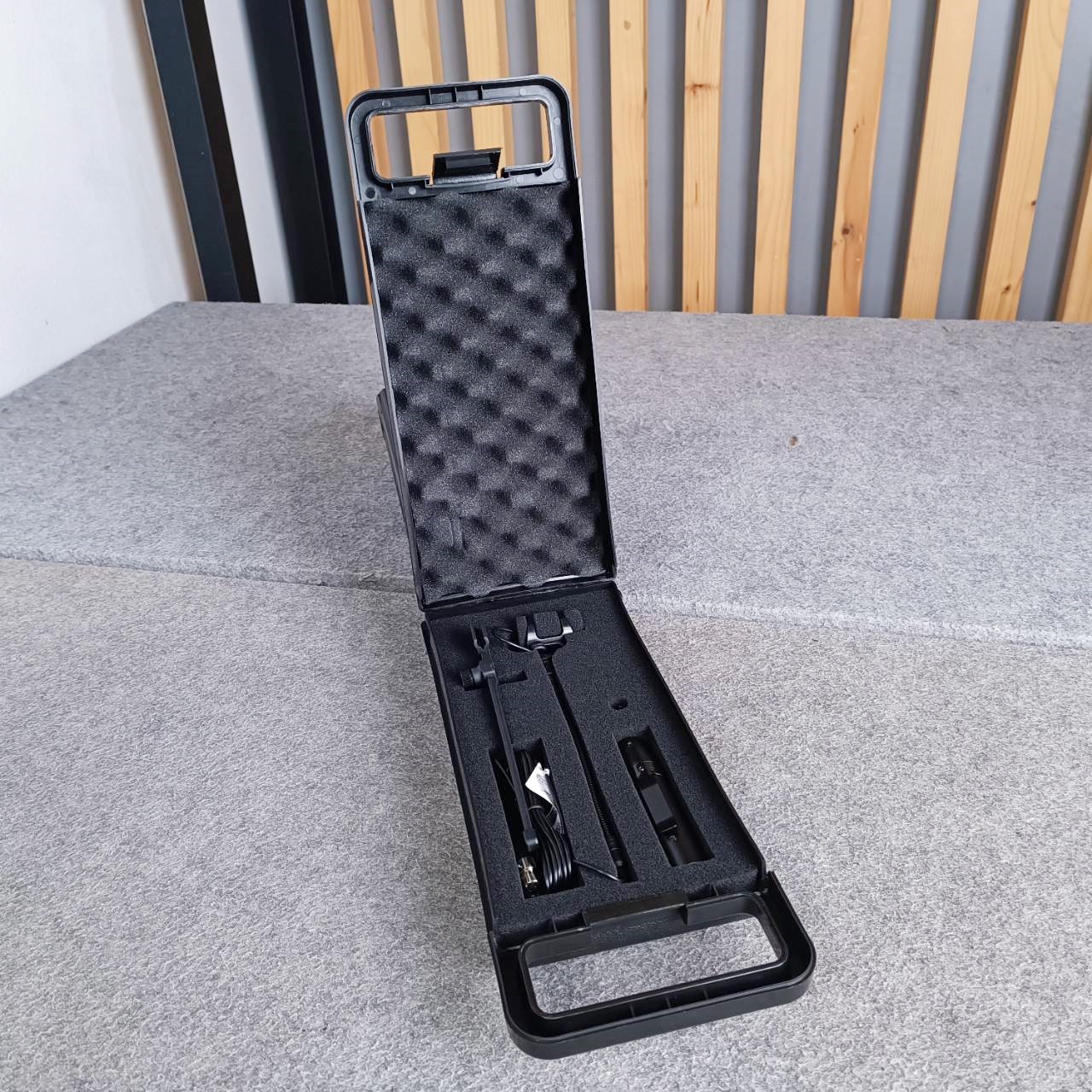 (พร้อมขาหนีบ GUITAR ) BEHRINGER รุ่น CB-100 ไมค์จ่อเครื่องดนตรี CB100 ไมโครโฟนสำหรับห้องบันทึกเสียง CB 100 ไมค์ห้องอัด เอไอ-ไพศาล