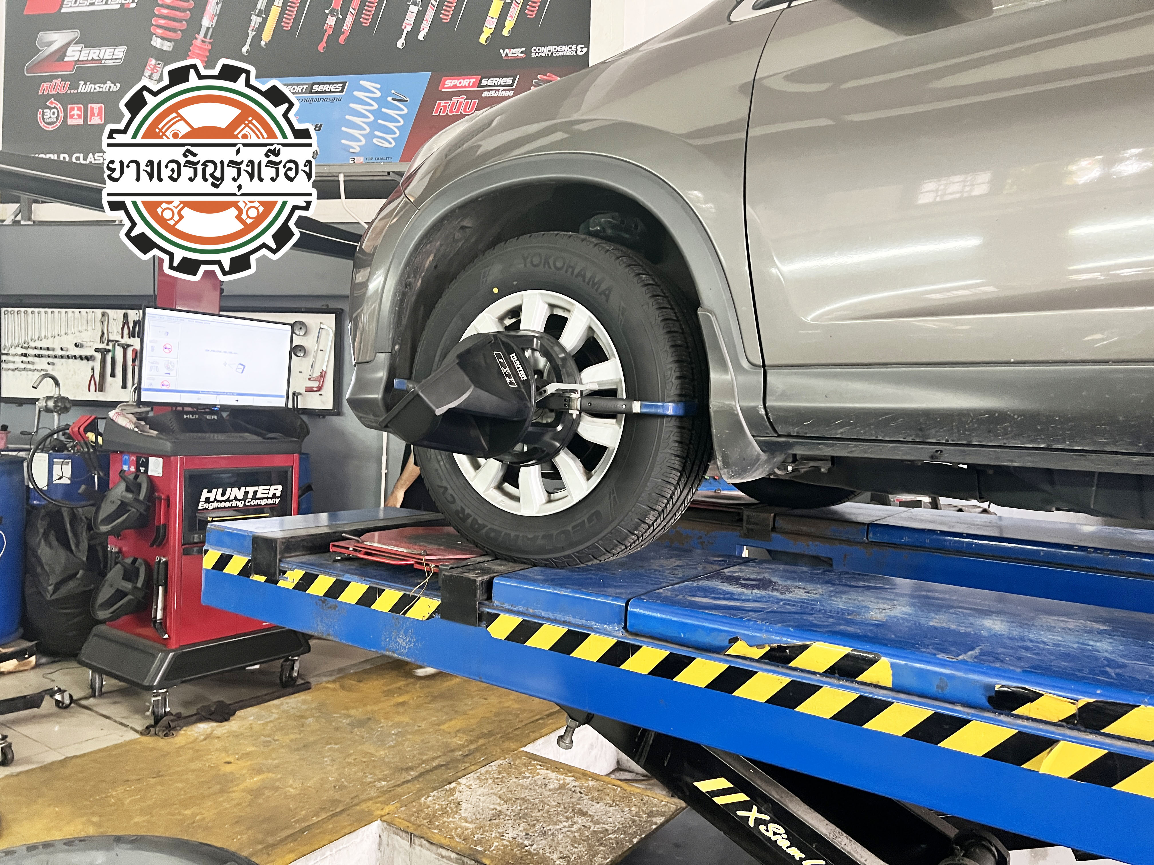 HONDA CRV Gen3 เข้ารับบริการเปลี่ยนยางรถยนต์ ขอยางคุณภาพเยี่ยม ผลิตญึ่ปุ่น ☄️YOKOHAMA GEOLANDAR CV G058 ขนาด 225/65R17 𝙊𝙪𝙧 𝙎𝙚𝙧𝙫𝙞𝙘𝙚 บริการทางร้านเรารับทำอะไรบ้าง 🔧 ติดตั้งยางแบบไร้รอย 100% 🔧 บริการสลับยาง ตามอายุ 🔧 มียางรถยนต์ทุกยี่ห้อให้เลือกซื้อ 🔧 เช็คช่วงล่าง แก้ปัญหาให้ตรงจุด 🔧 บริการล้างลิ้นปีกผีเสื้อ 🔧 บริการเช็คระยะรถยนต์ 🔧 เปลี่ยนถ่ายของเหลวทั้งระบบ 🔧 ตั้งศูนย์ด้วยเครื่อง HUNTER นำเข้าจาก USA สอบถามข้อมูลเพิ่มเติม หรือนัดหมายเข้ารับบริการ Tel : 08-6569-1915 Tel : 08-6544-5963 Line id : @88rw Tiktok : https://www.tiktok.com/@88rwycrr Youtube : https://youtube.com/@88rw Facebook : https://www.facebook.com/88rwtire Location : https://goo.gl/maps/HrNUAZXPN94KvxZ98?coh=178573&entry=tt #รถยนต์มีปัญหาไม่รู้ต้องแก้ตรงไหน ทางเรายินดี ตรวจหาปัญหาและหาวิธีแก้ บอกลูกค้าก่อนลงมือทำเสมอราคาเป็นธรรมไม่เอาเปรียบ สบายใจคุณลูกค้า ---------------------------------- ดูแลให้คำปรึกษาทุกปัญหาคาใจ ไม่ทิ้งลูกค้า มีบริการหลังการขาย 【ให้ผู้เชี่ยวชาญของเรา ดูแลรถคุณ】 ร้านยางเจริญรุ่งเรือง ยินดีต้อนรับครับ ---------------------------------- #โช๊คอัพรถยนต์ #monroe #yss #kayaba #profender #ร้านยางเจริญรุ่งเรือง #นนทบุรี #งามวงศ์วาน #amsfix #บริการช่วงล่างรถยนต์ #ซ่อมบำรุงช่วงล่าง #เซทอัพโช๊คอัพรถยนต์