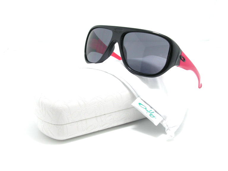 แว่นกันแดด Oakley Correspondent สี Polished Black-Lava สวยมากมายค่ะ ของแท้และถูกที่สุด ส่งตรงจากUS.ค่ะ