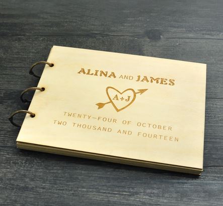 Guest Book DIY สมุดเขียน คำอวยพร งานแต่งงาน ปกทำด้วยไม้ แกะสลัก ชื่อ คู่บ่าวสาว ด้านใน เป็น กระดาษคร้าฟ สมุดอวยพร งานแต่งงาน เก๋ ๆ 546316