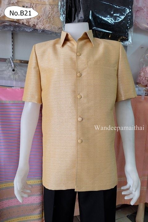 เสื้อผ้าไหมญี่ปุ่นชาย ซาฟารี สีน้ำตาลอ่อน ซับผ้ากาวทั้งตัวมีซับใน มีเสริมไหล่ กระเป๋า 3 ใบ เบอร์ M