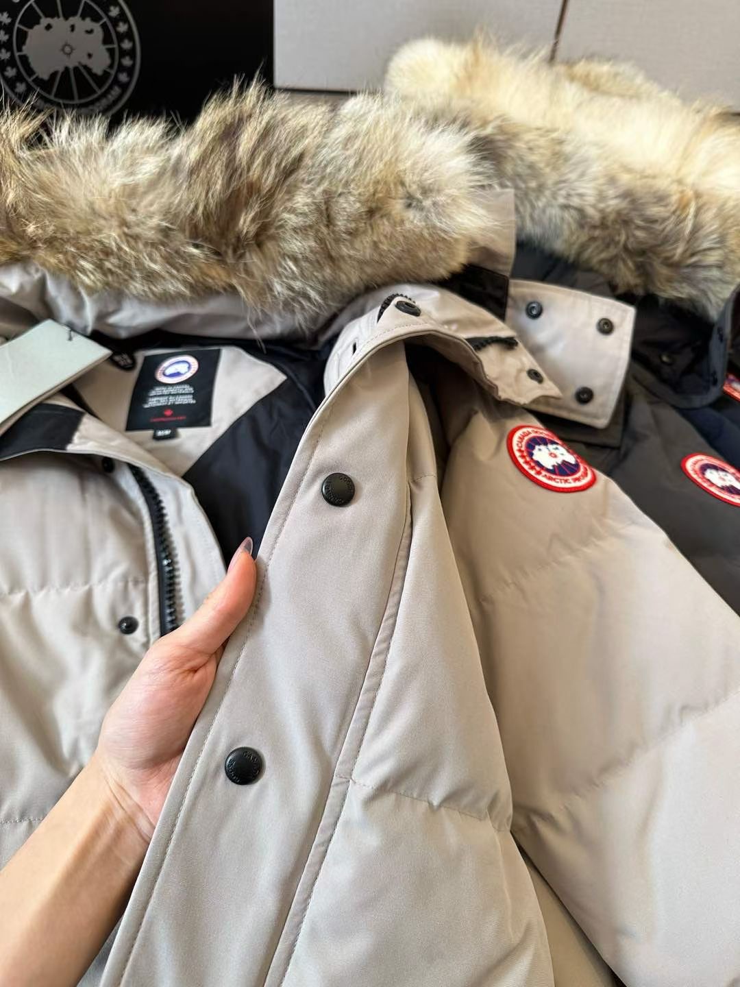 เสื้อแจ๊คเก็ต Canada goose Wyndham Parka ใส่ได้ชายหญิง ฮู้ดขนเฟอร์ถอดแยกได้ สินค้าใหม่ ของแท้