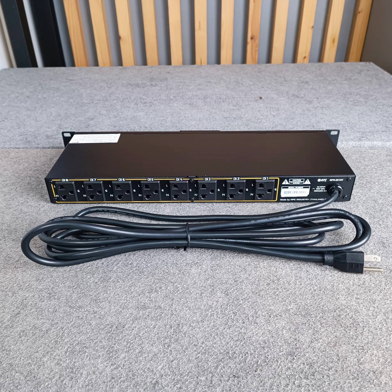 ปลั๊กพ่วงติดแร็ค NPE MPR801GV ปลั๊กติดแร็ค ปลั๊กไฟตู้แร็ค ปลั๊กไฟติดตู้แร็ค รางปลั๊ก ปลั๊ก ติดแร็ค MPR 801 GV AC Outlet