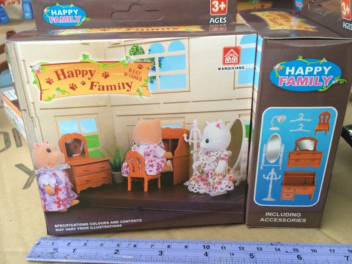 012-05B ของเล่นเด็กชุดเฟอร์นิเจอร์ห้องแต่งตัวเหมือนงานซิวาเนีย ปลีกชิ้นละ