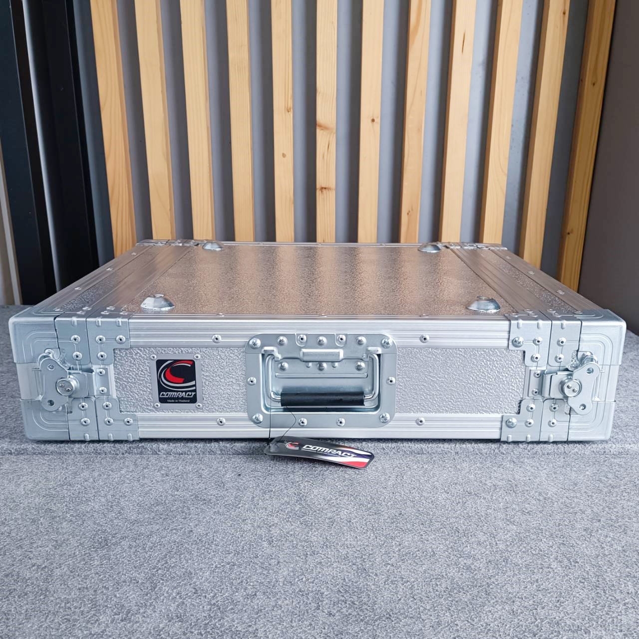 COMPACT M-2U RACK 2ฝาหน้า-หลัง ลึก19นิ้ว ผิวอลูมิเนียม แร็ค แร็คลึก19" RACK2U แร็คอลูมิเนียม เอไอ-ไพศาล