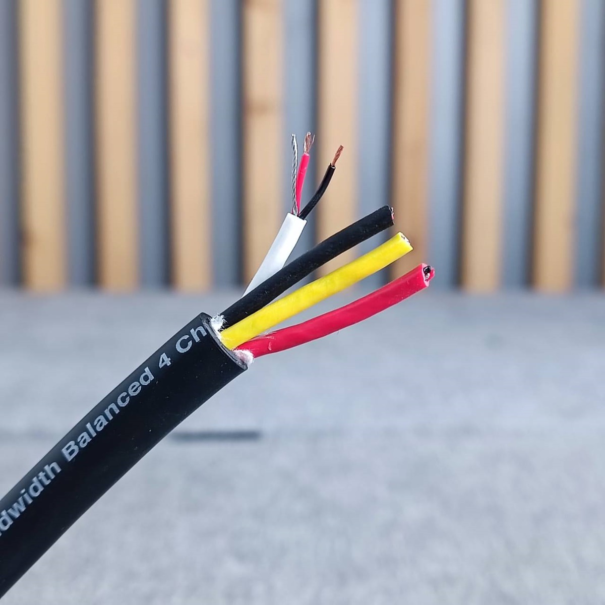 ล้อ100เมตร สายมัลติคอร์ 4คอร์ JSL-182 สีดำ 100เมตร สายสัญญาณเสียง สาย4คอร์ JSL182 JSL 182 Multicore Cable เอไอ-ไพศาล