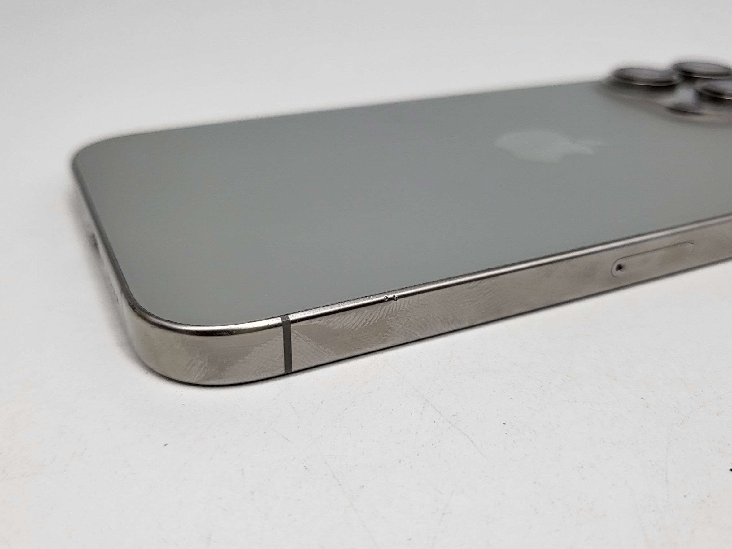 iPhone 16 Pro Max 256GB Natural Titanium สภาพดี ราคาคุ้มๆ