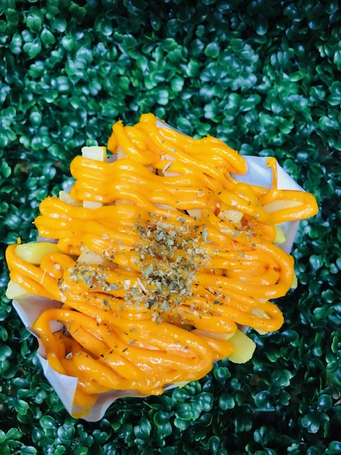 โมเดลเฟร้นฟรายชีสปลอม (สามารถดึงเฟร้นฟรายชีสออกจากถ้วยได้ เพื่อเปลี่ยนไปใส่ถ้วยอื่น)