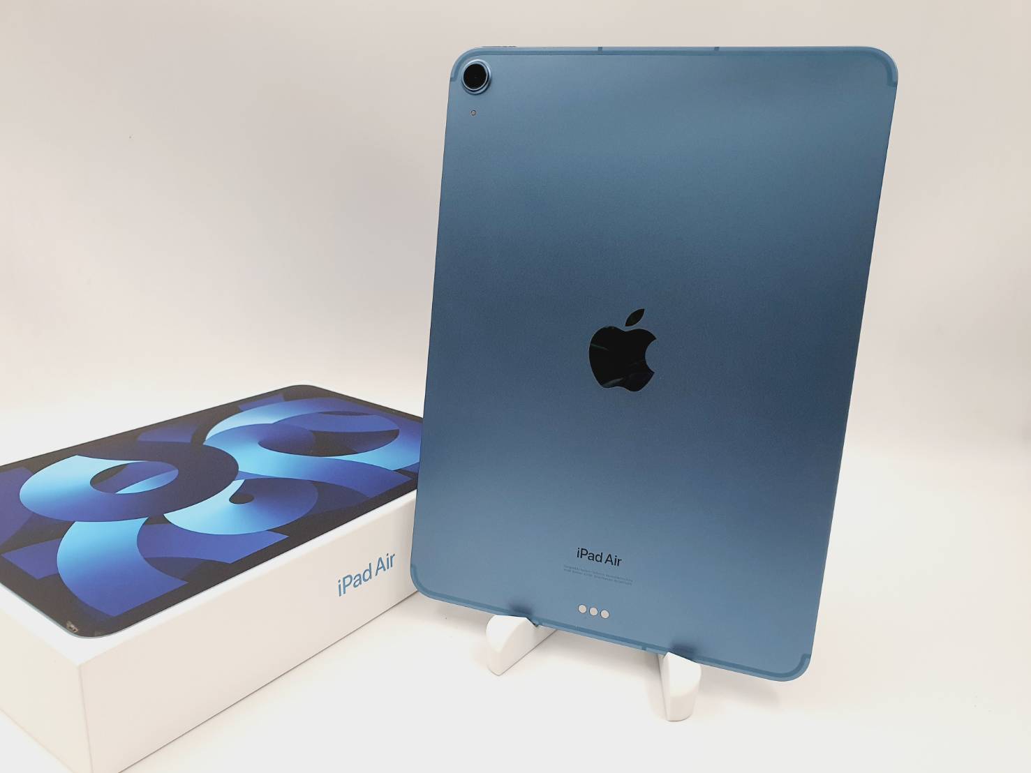 🩵 iPad Air 5th 64GB Wifi+Cellular Blue 🩵 🦢 มาแล้ว❗️Air 5th ครบกล่อง สภาพดี แบต98% ราคาสุดคุ้ม‼️🦢