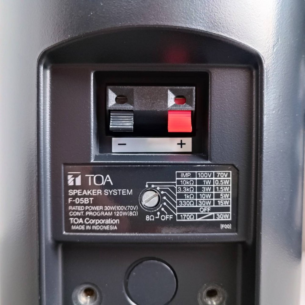 TOA F-05BT ตู้ลำโพงแขวน สีดำ พร้อมขาแขวน ลำโพงติดผนัง ขนาด 5 นิ้ว รองรับกำลังขับ 120 วัตต์ 8 โอห์ม โตอะ F 05BT F05BT เอไอ-ไพศาล