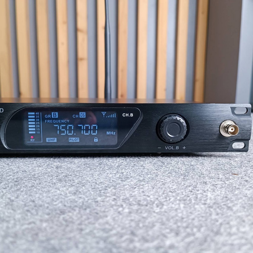 TADA UR-260D ไมค์ลอยคู่ ไมค์ลอยมือถือคู่UHF มีกระเป๋า ไมค์ลอย ไมค์คาราโอเกะ WIRELESS MICROPHONE ธาดา TA DA UR 260D TA-DA UR260D เอไอ-ไพศาล