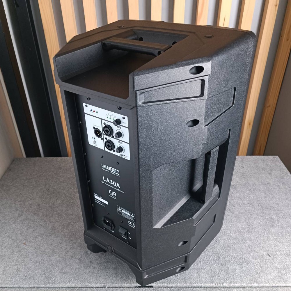 LINEAR AUDIO LA-30A ตู้ลำโพง ACTIVE 12นิ้ว ผู้นำเข้าเดียวกับ MARANI ลำโพงแอคทีฟ ลำโพง เสียงกลาง ลำโพงมีเเอมป์ในตัว ผู้นำเข้าเดียวกับ MARANI LA 30A LA30A เอไอ-ไพศาล