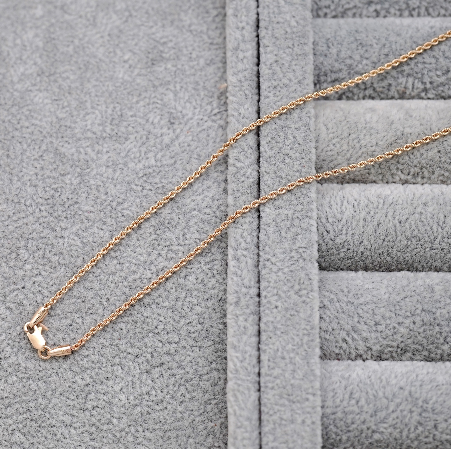 สร้อยทอง 14K ลายเกลียวเชือก (14K Gold Rope Necklace)