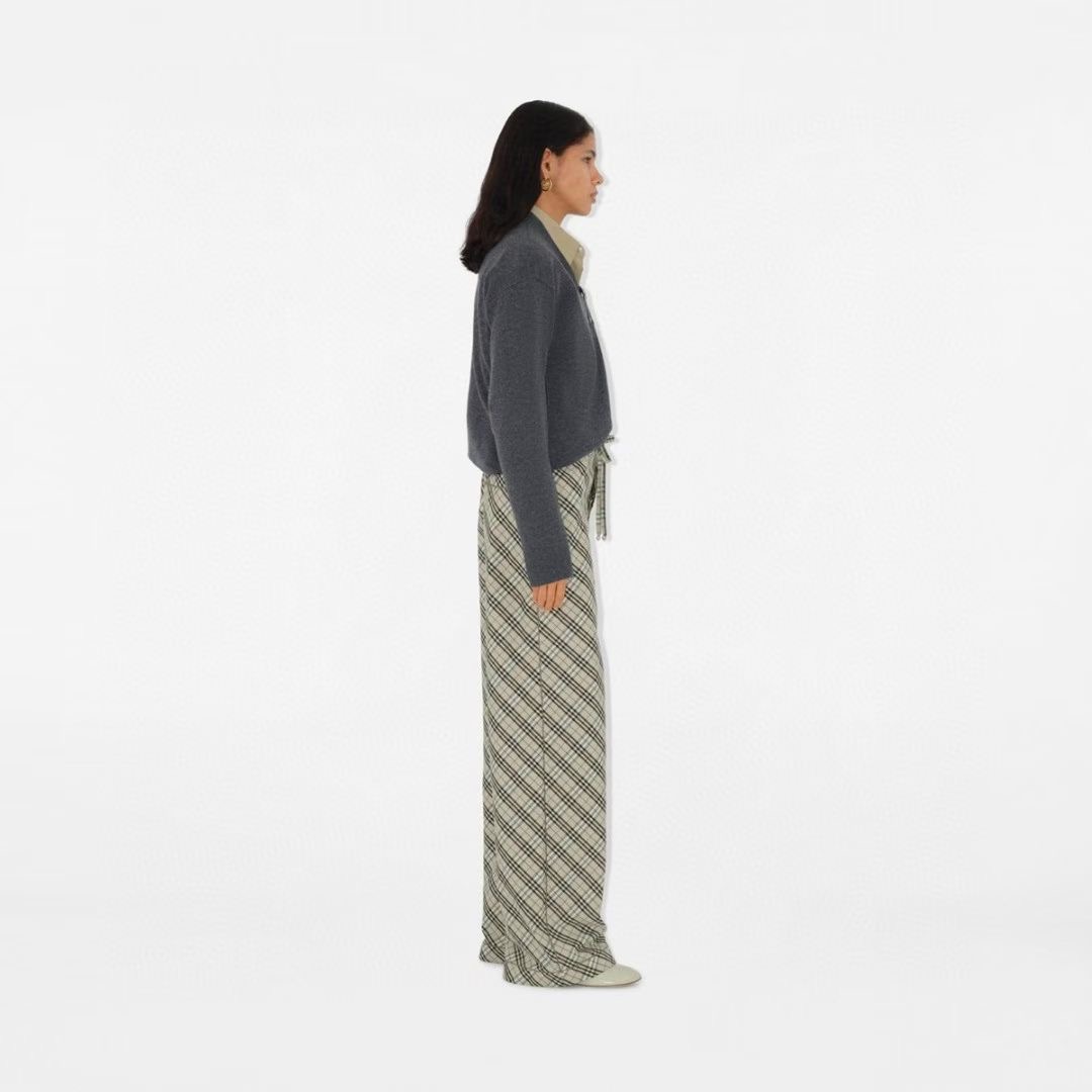 **do** กางเกงผ้าเอวยางยืด Burberry Check Cotton Pyjama Trousers สินค้าใหม่ ของแท้