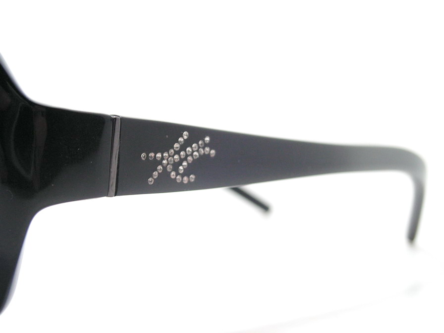 แว่นกันแดด Kenneth Cole สวยเก๋สุดๆค่ะ ของแท้100%และถูกสุดๆ ส่งตรงจากUS.ค่ะ