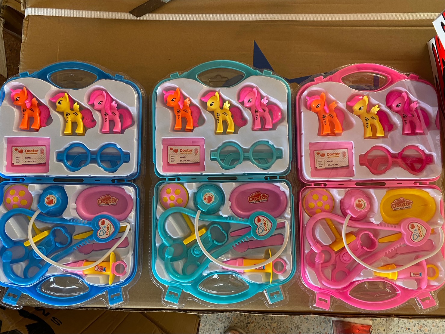 SX2239-5 ของเล่นเด็กชุดคุณหมอกระเป๋า อุปกรณ์หมอโพนี่พร้อมกระเป๋าใส่ ปลีกชิ้นละ (ของหมด)