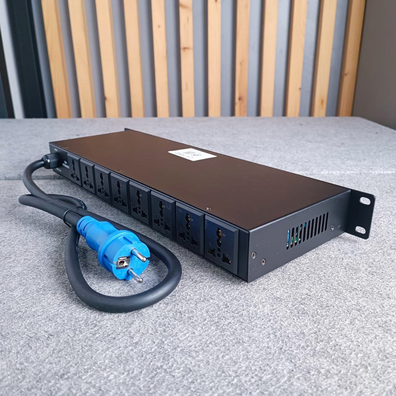 HOTROCK SR-328 B+ ปลั๊กซีเควนซ์ ปลั๊กไฟติดแร็ค ปลั๊กแร็ค รางปลั๊กไฟ ปลั๊กไฟ ปลั๊กไฟตู้แร็ค ซีเควนซ์เพาเวอร์ดิสทริบิวชั่น 8 แชนแนล SR 328 SR328B+ เอไอ-ไพศาล