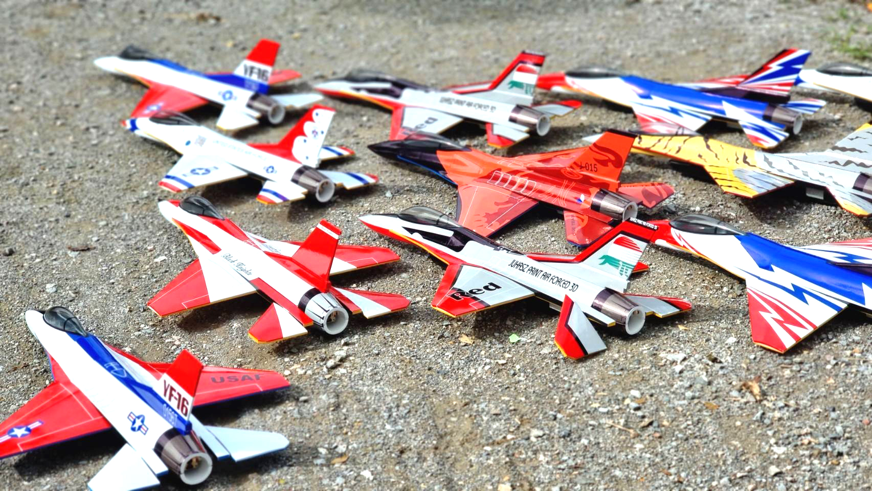 เครื่องบินโฟม F-16 ปีก60Cm ค่ายมิตรนิยม (สอบถามลายได้ที่ร้านค้า)