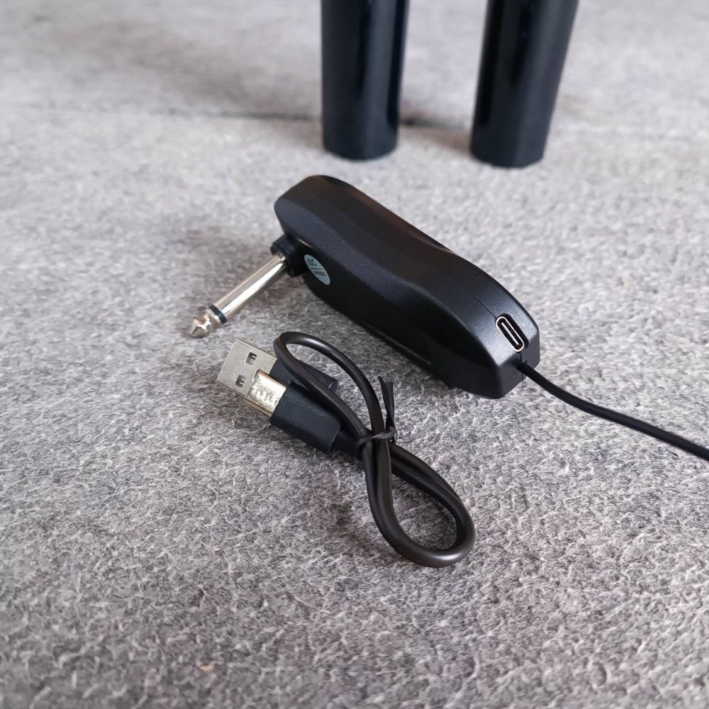 PROEUROTECH KB-C22 PARTY ไมค์ลอยคู่ **แบบมือถือ** (ปรับความถี่ได้) ไมค์ ใช้ถ่านAA ไมค์ลอยพกพา PROEURO TECH KB C22-PARTY KBC22PARTY เอไอ-ไพศาล