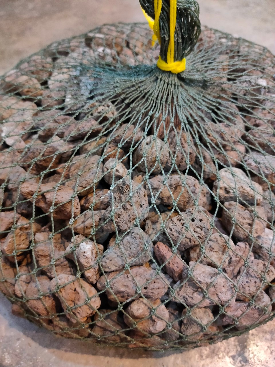 หินพัมมิส หินภูเขาไฟ 1kg.