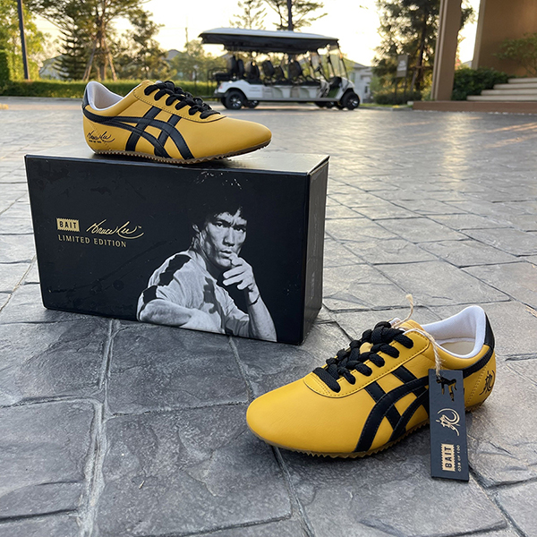 รองเท้าโอนิ ไทชิ Yellow / Black (X Bruce LEE) Rare item (Sz 38 euro คู่ที่ 038/100)